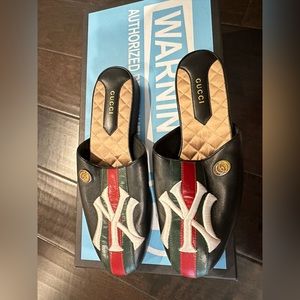 Gucci leather slipper